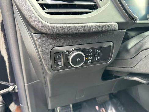 Certified 2025 Ford Escape ST-Line Elite w/ Premium Technology Package AWD/4WD image 11