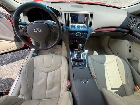 Used 2013 INFINITI G37 Convertible w/ Premium Pkg RWD image 9
