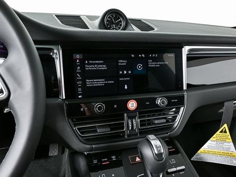 New 2025 Porsche Macan image 13