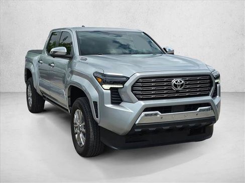 Used 2024 Toyota Tacoma Limited AWD/4WD image 3