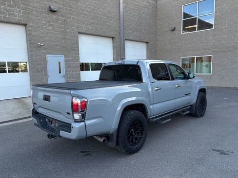 Used 2020 Toyota Tacoma Limited AWD/4WD image 6