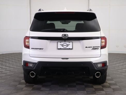 Used 2024 Honda Passport Black Edition image 6
