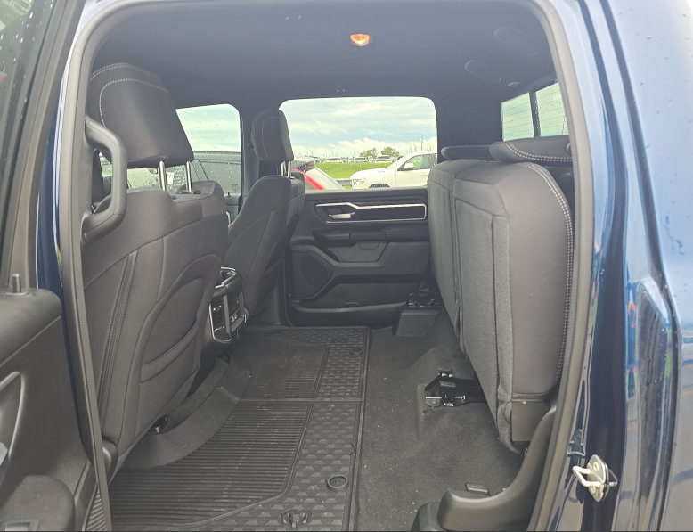 Used 2023 RAM 1500 Big Horn AWD/4WD image 7