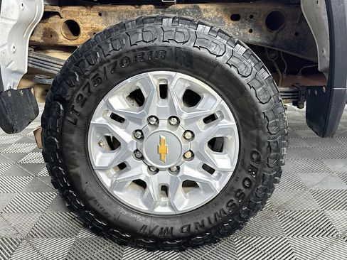 Used 2021 Chevrolet Silverado 2500 LT w/ Fleet Comfort Package image 30