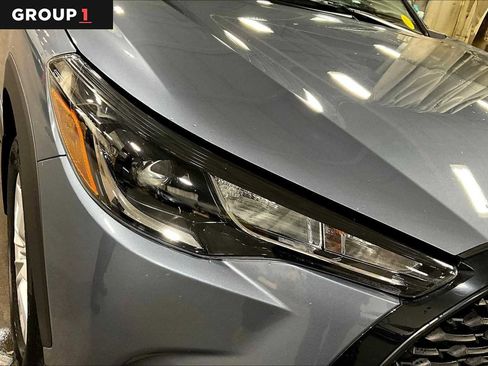 Used 2023 Toyota Corolla Cross LE w/ Moonroof Package image 28