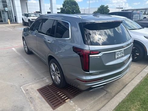Used 2023 Cadillac XT6 Premium Luxury w/ Technology Package FWD image 3