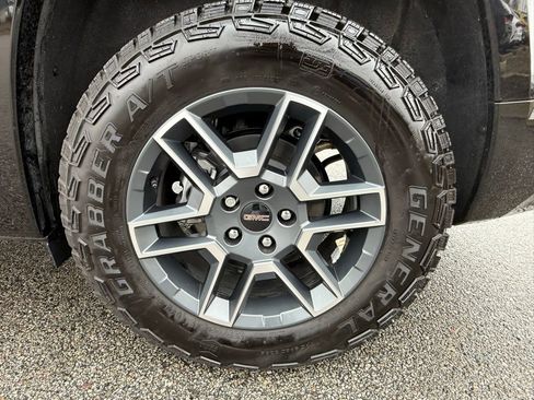 Used 2026 GMC Terrain AT4 w/ Convenience Package III image 31
