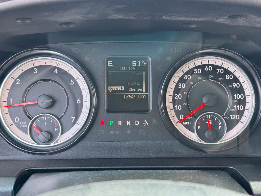 Used 2017 RAM 1500 Classic SLT AWD/4WD image 25