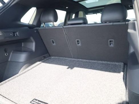 New 2026 Volkswagen Tiguan SE R-Line image 21