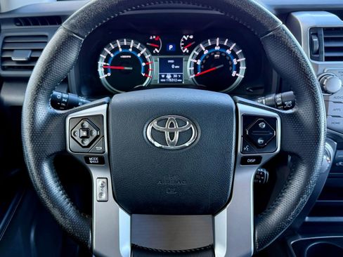 Used 2014 Toyota 4Runner SR5 image 18