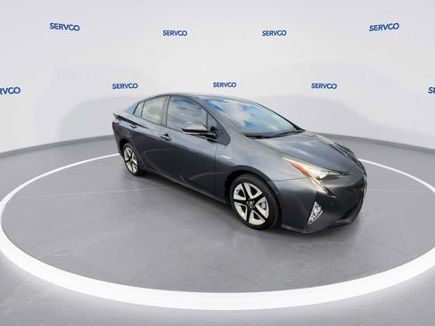 Used 2017 Toyota Prius Four Touring w/ Premium Convenience Package FWD image 2