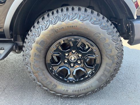 Used 2024 Ford Bronco Wildtrak AWD/4WD image 12
