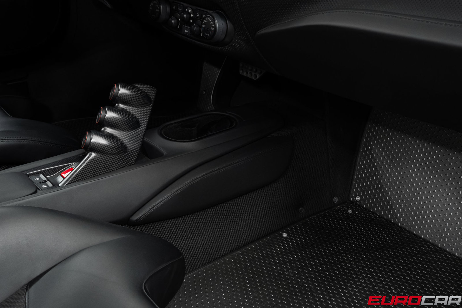 Used 2019 Ferrari 488 Pista Coupe RWD image 42