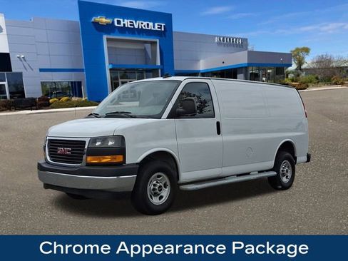 Used 2023 GMC Savana 2500 w/ Driver Convenience Package image 4