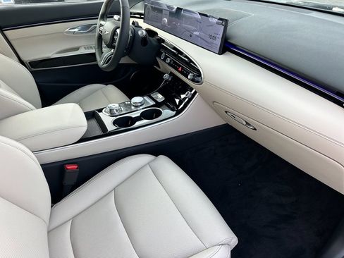 New 2026 Genesis GV70 2.5T image 16