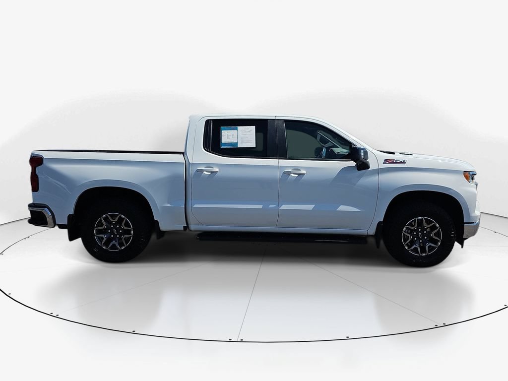 Used 2022 Chevrolet Silverado 1500 LT AWD/4WD image 5