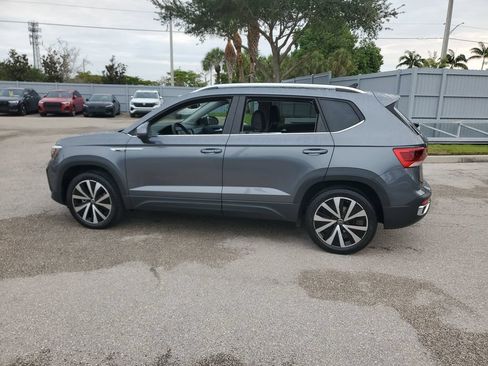Certified 2023 Volkswagen Taos SE FWD image 8