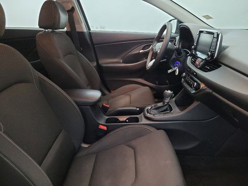 Used 2018 Hyundai Elantra GT image 21