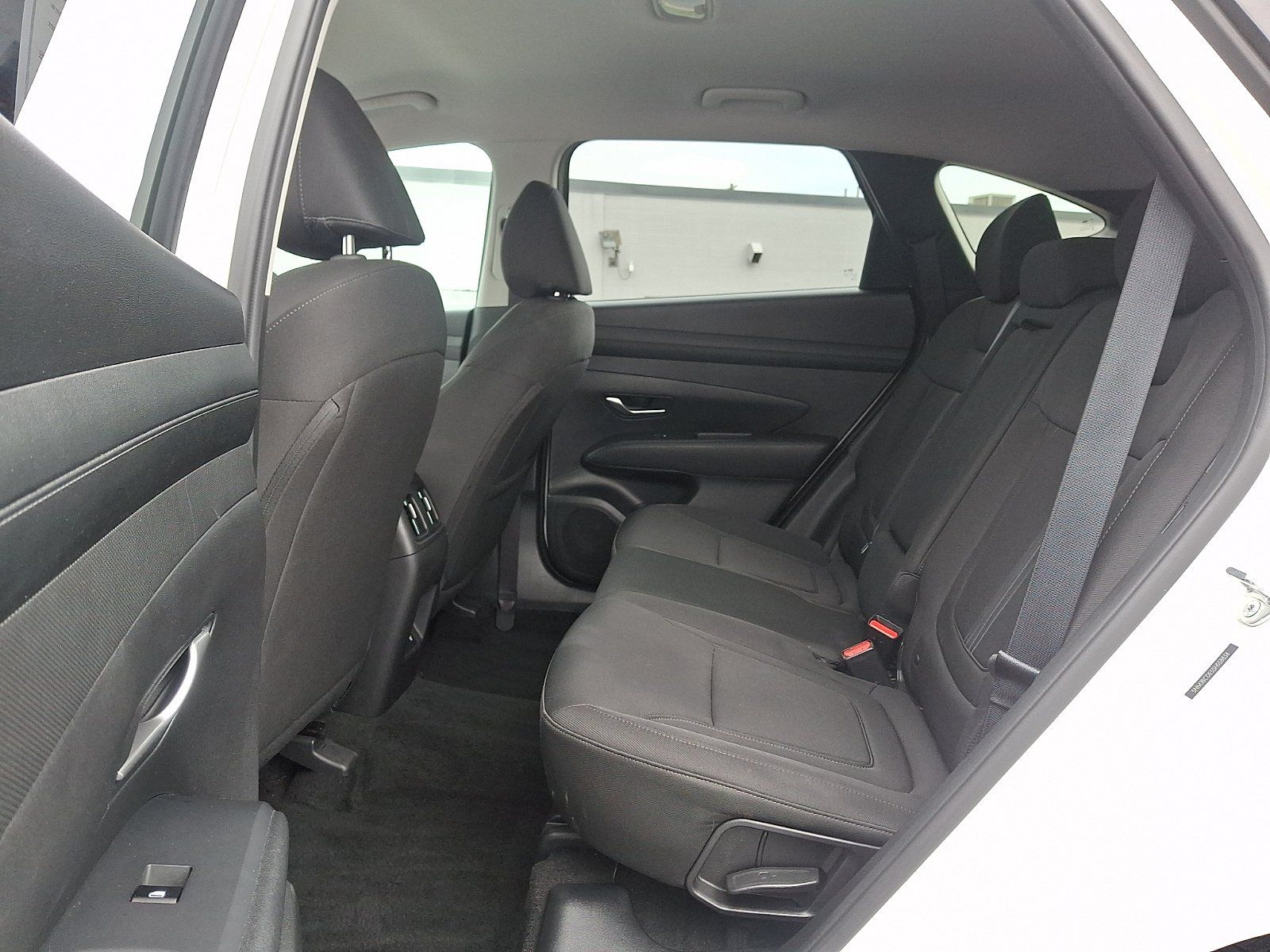 Certified 2025 Hyundai Tucson SEL AWD/4WD image 11