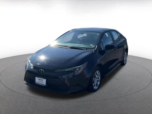 Used 2025 Toyota Corolla LE image 7