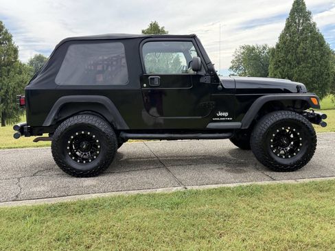 Used 2004 Jeep Wrangler 4WD image 5