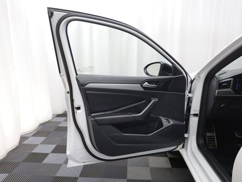 Used 2023 Volkswagen Jetta Sport FWD image 4