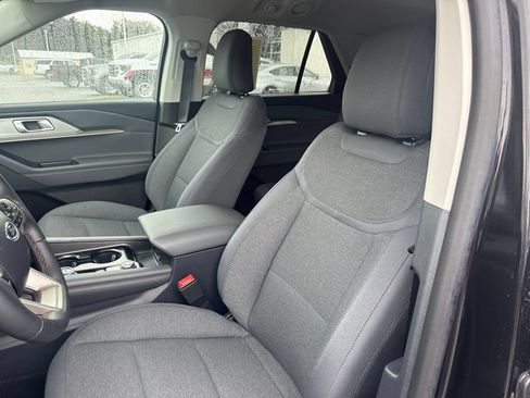 Used 2026 Ford Explorer Active AWD/4WD image 15