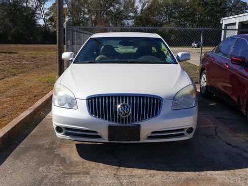 Used 2011 Buick Lucerne CXL image 10
