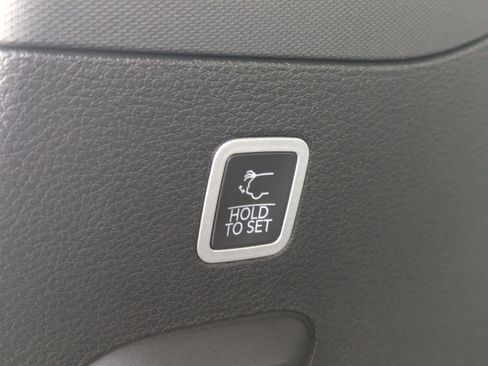 New 2026 Jeep Grand Wagoneer 2WD image 25