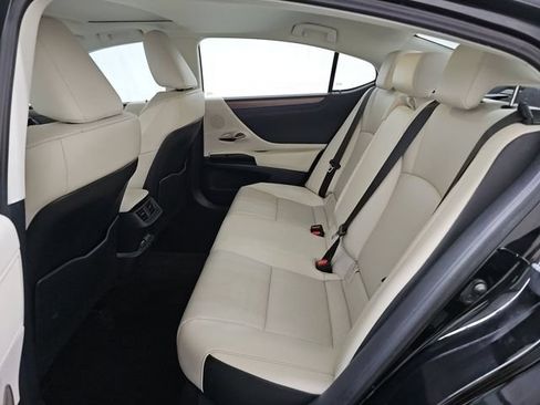 Used 2023 Lexus ES 250 w/ Premium Package AWD/4WD image 16