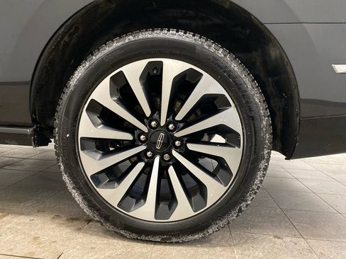 Certified 2024 Lincoln Navigator Reserve image 24