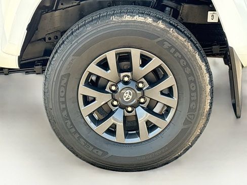 Certified 2023 Toyota Tacoma SR5 w/ Technology Package AWD/4WD image 30