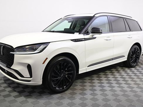 New 2025 Lincoln Aviator Reserve w/ Equipment Group 201A image 2