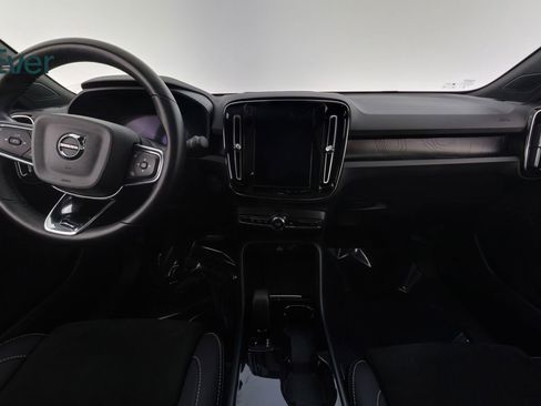 Used 2023 Volvo C40 P8 Recharge Ultimate image 25