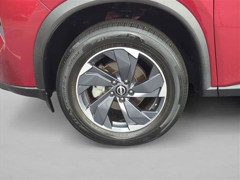 Used 2024 Nissan Rogue SV image 26