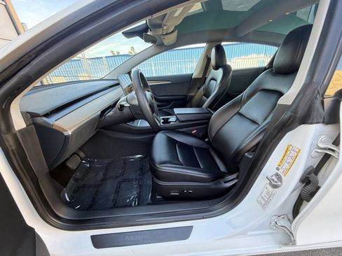 Used 2023 Tesla Model 3 Standard Range image 17