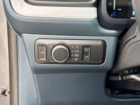 New 2025 Ford Maverick XLT w/ XLT Luxury Package image 30