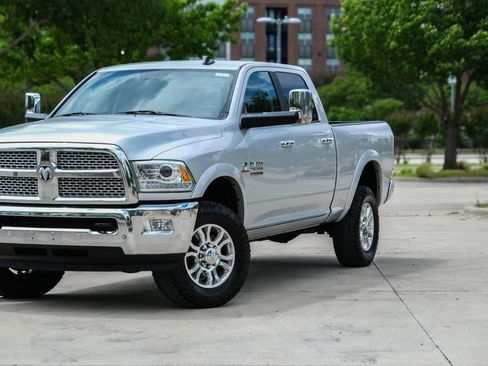Used 2017 RAM 2500 Laramie AWD/4WD image 9