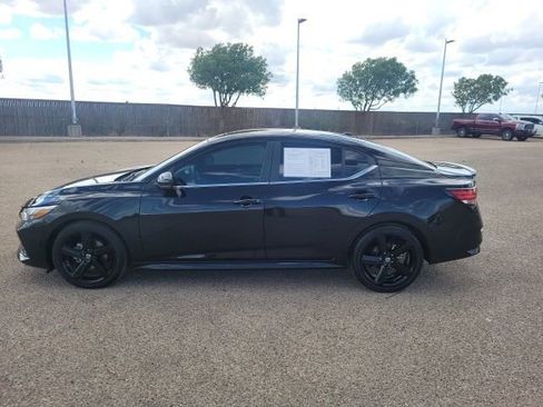 Certified 2023 Nissan Sentra SR w/ Midnight Edition Package FWD image 9
