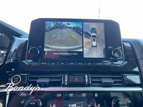 Used 2023 Nissan Pathfinder SL w/ Lighting Package (N92) image 8