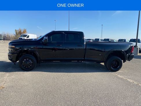 Used 2025 RAM 3500 Limited AWD/4WD image 3
