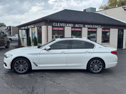 Used 2019 BMW 530e w/ Convenience Package image 2
