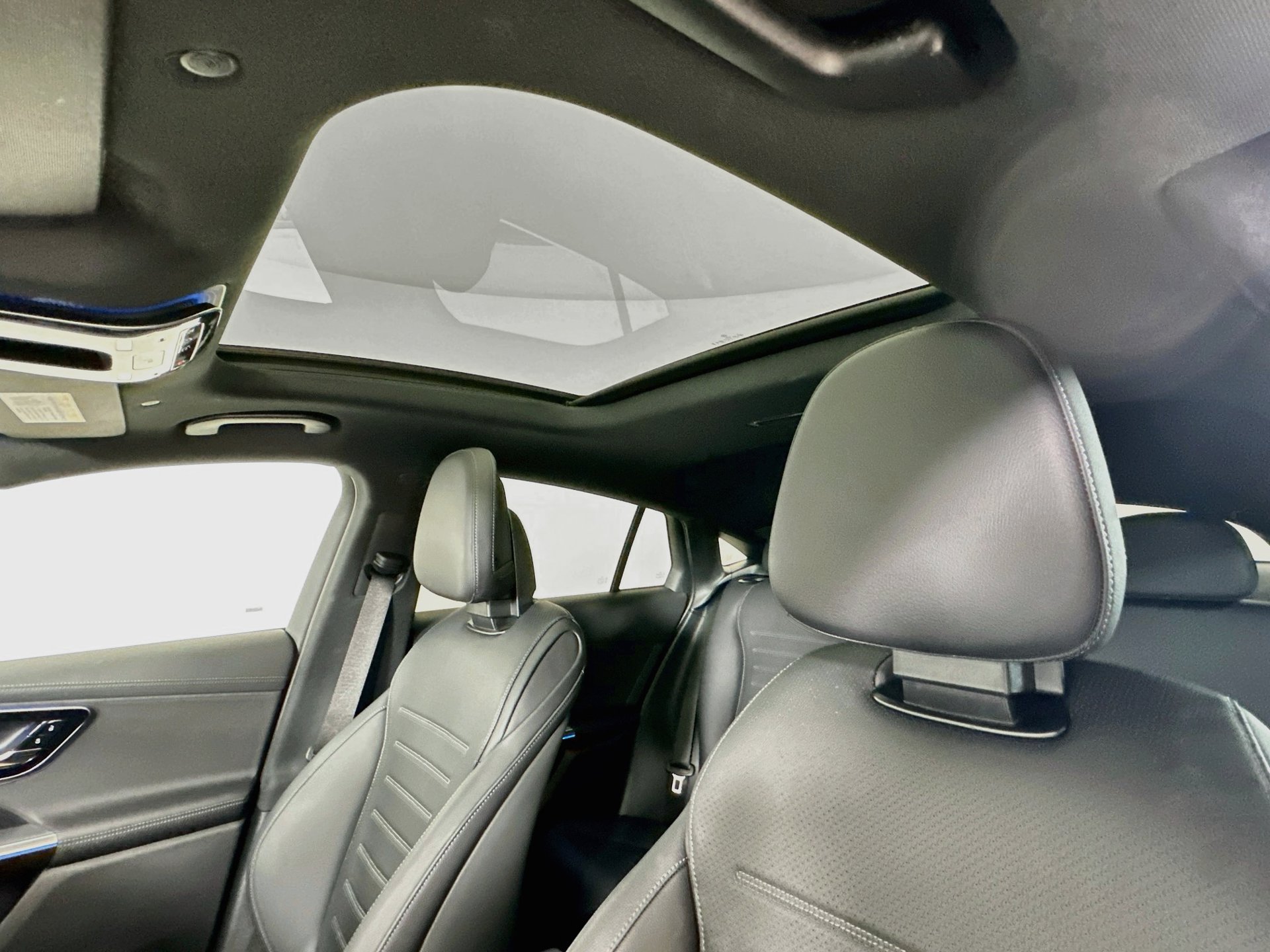 Certified 2026 Mercedes-Benz GLC 300 4MATIC w/ AMG Line image 24