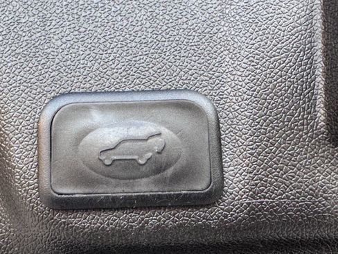 Used 2017 Buick Enclave Premium w/ Experience Buick Package image 23