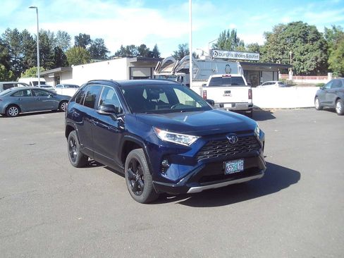 Used 2020 Toyota RAV4 XSE AWD/4WD image 7