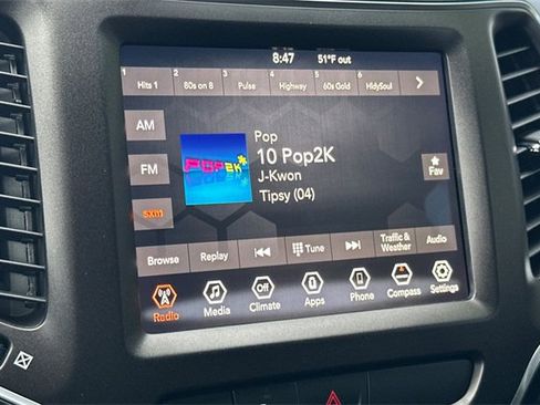 Used 2019 Jeep Cherokee Trailhawk image 21