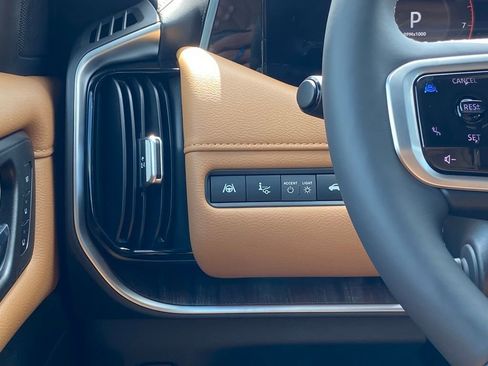 New 2025 Nissan Armada Platinum Reserve image 25