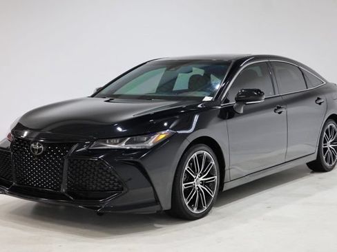 Used 2019 Toyota Avalon Touring w/ Advanced Safety Package FWD image 3