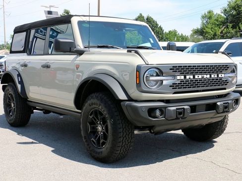 New 2026 Ford Bronco Badlands AWD/4WD image 5