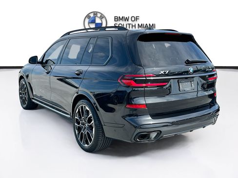 Used 2025 BMW X7 xDrive40i w/ M Sport Package AWD/4WD image 5